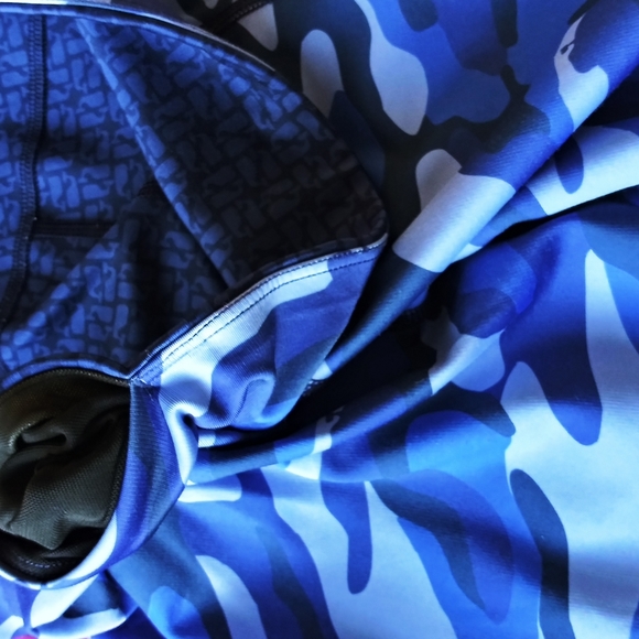Vineyard Vine reversable blue camo leggings - Picture 10 of 10